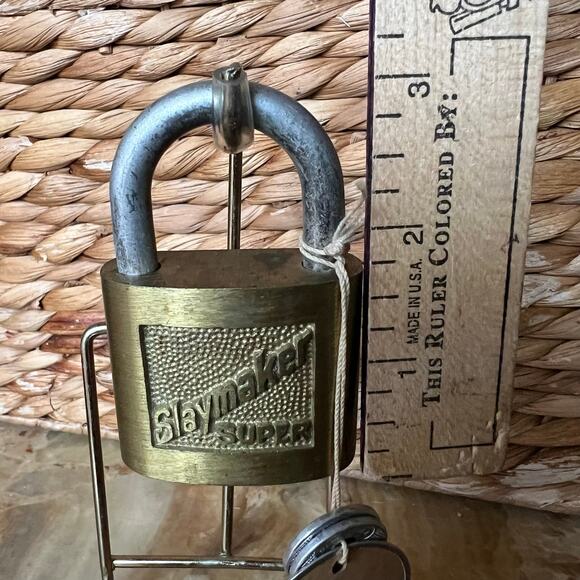 Slaymaker Super lock with 2 Keys - Picture 2 of 4